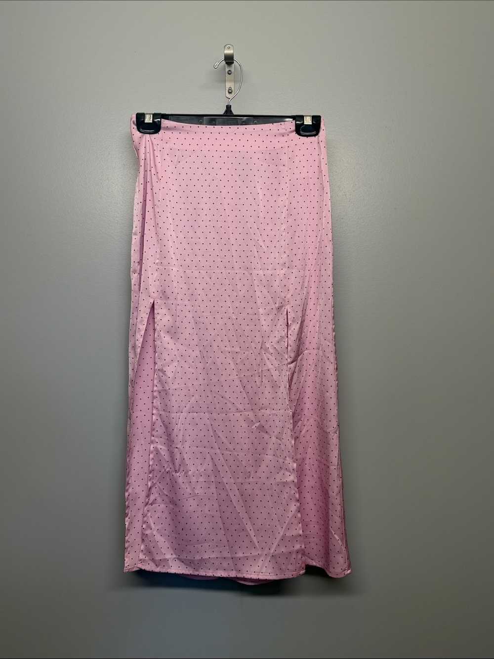 Divided Pink Midi Skirt with Subtle Polka Dot Print